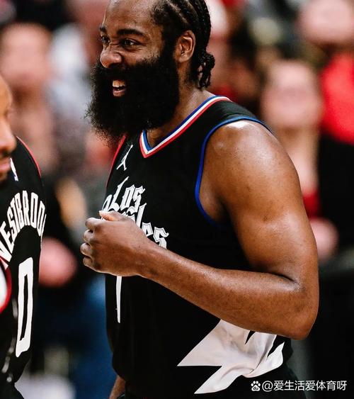 官方：川崎前锋33岁后卫车屋绅太郎赛季结束后正式退役（川崎前锋官宣：33岁后卫车屋绅太郎将于赛季末正式退役）