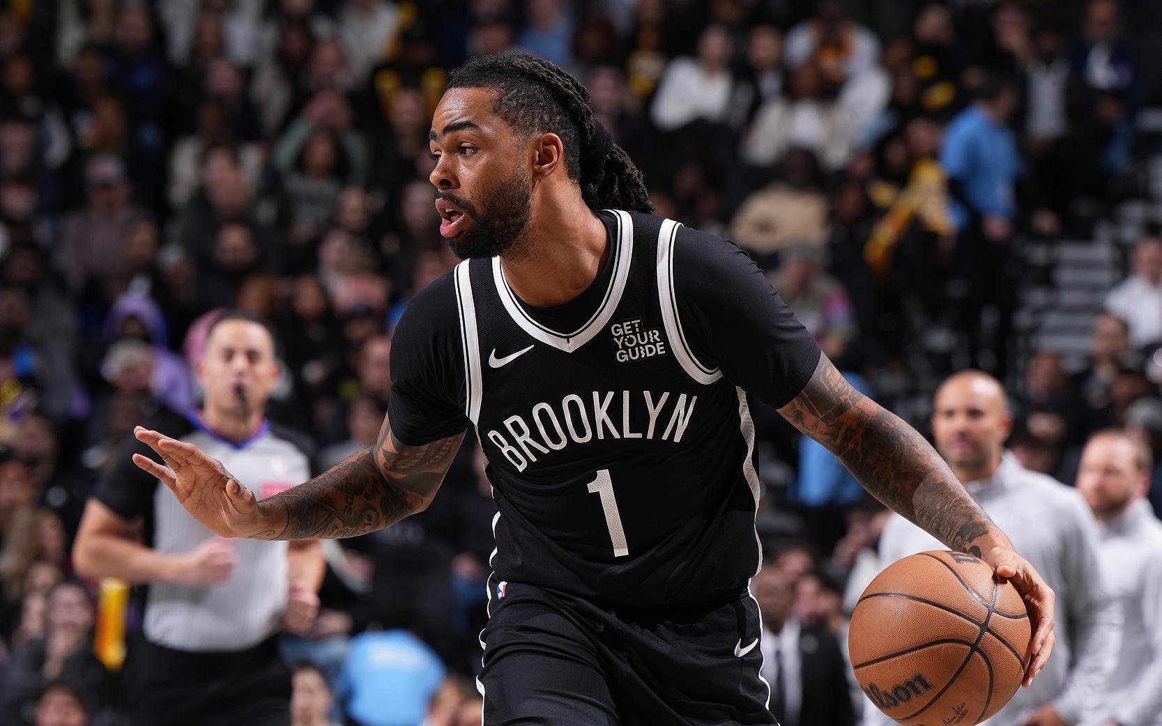 湖人詹姆斯关键封盖锁定胜局（詹姆斯关键盖帽助湖人锁定胜利）