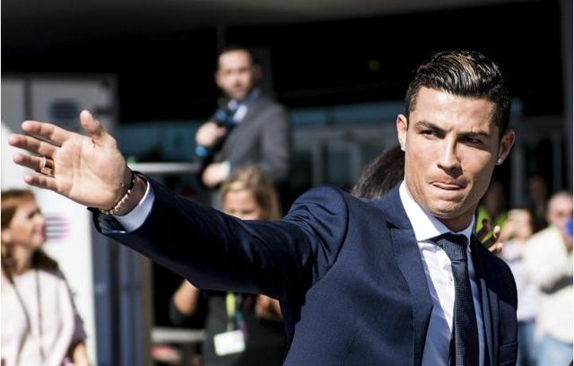 阿莫林：库尼亚已归队，有两人出战成疑；不会看谩骂我的言论（阿莫林：库尼亚回归，两人出战成疑；我不看针对我的谩骂）