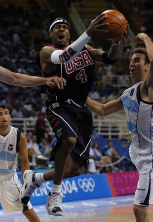 李添荣手伤复发，李永炜甲流，上海队双星缺席引关注（李添荣手伤再发，李永炜染甲流，上海队双星缺阵引关注）