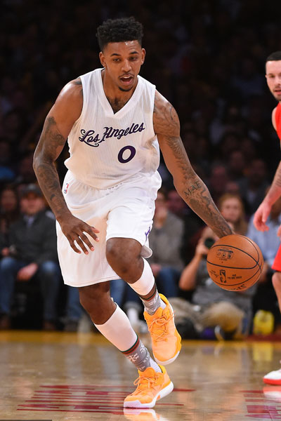 6次扑救客场零封尤文，都灵门将帕莱亚里当选德比全场最佳（客场6次神扑零封尤文，都灵门将帕莱亚里荣膺德比最佳）