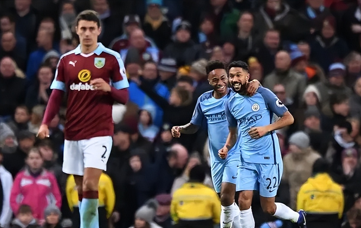 徐昕半场表现惊艳，5投全中独揽12分4板（徐昕半场大爆发：5投5中砍下12分4篮板）