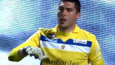 恩昆库转战意甲后表现低迷，转会费3700万欧元成“水漂”，难复巅峰状态。（恩昆库登陆意甲状态低迷，3700万欧转会费恐打水漂，难觅昔日巅峰）