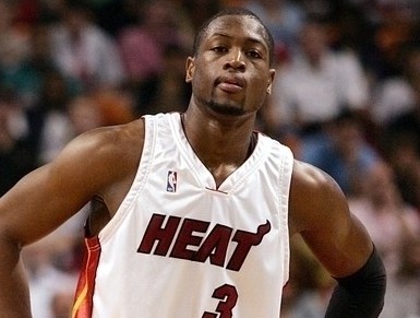 英媒：曼联想分期支付塞梅尼奥转会费，首期接近2000万镑（英媒称曼联拟分期支付塞梅尼奥转会费，首付款接近2000万英镑）